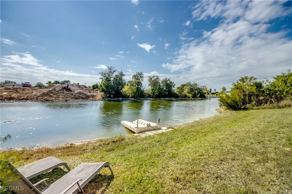 1324 NE 23rd Terrace Cape Coral FL 33909