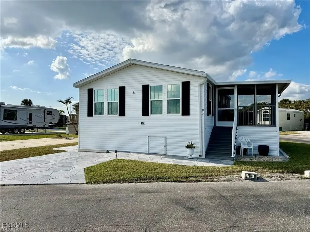 19681 Summerlin Road Fort Myers FL 33908