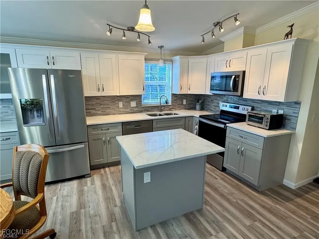 19681 Summerlin Road Fort Myers FL 33908