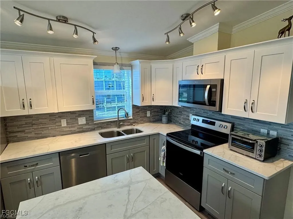 19681 Summerlin Road Fort Myers FL 33908