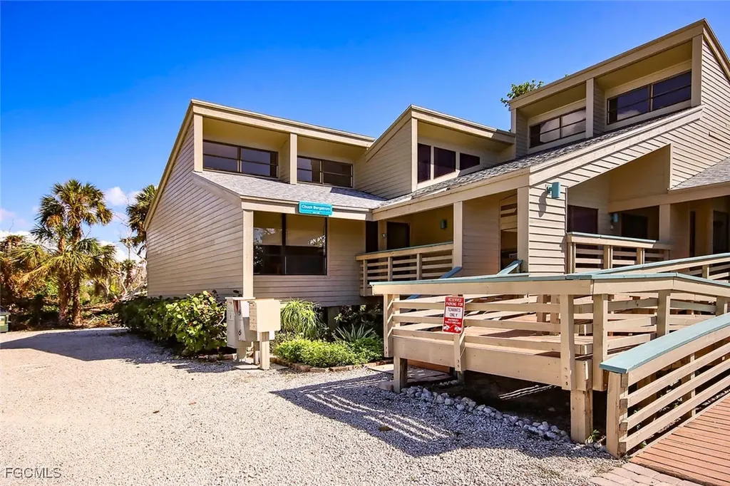 2323 Wooster Lane Sanibel FL 33957