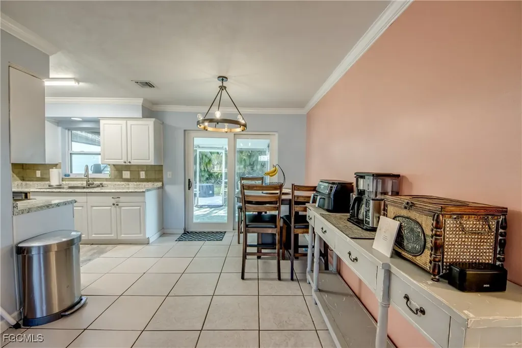 2912 Poinciana Drive Naples FL 34105