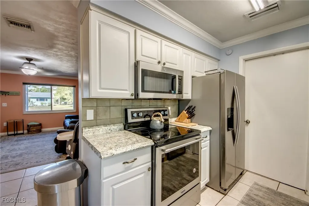 2912 Poinciana Drive Naples FL 34105