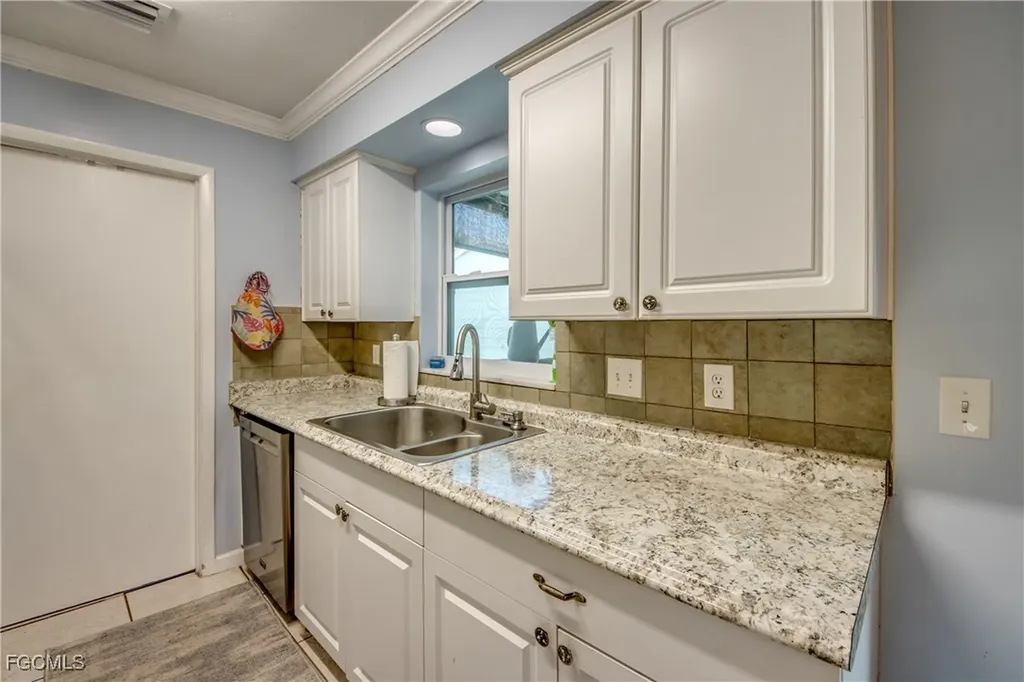 2912 Poinciana Drive Naples FL 34105