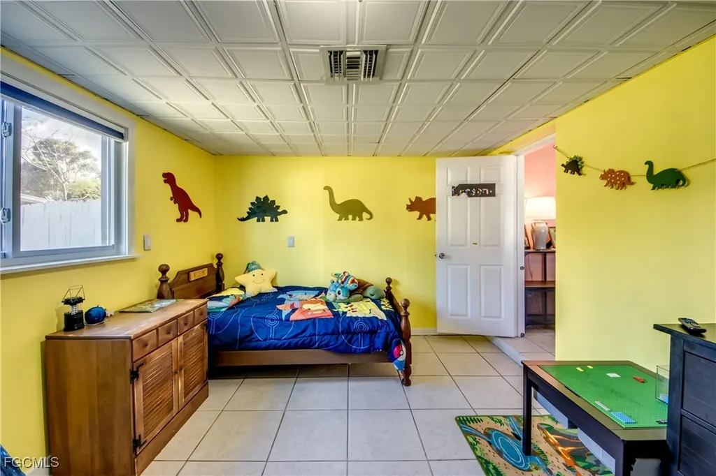 2912 Poinciana Drive Naples FL 34105
