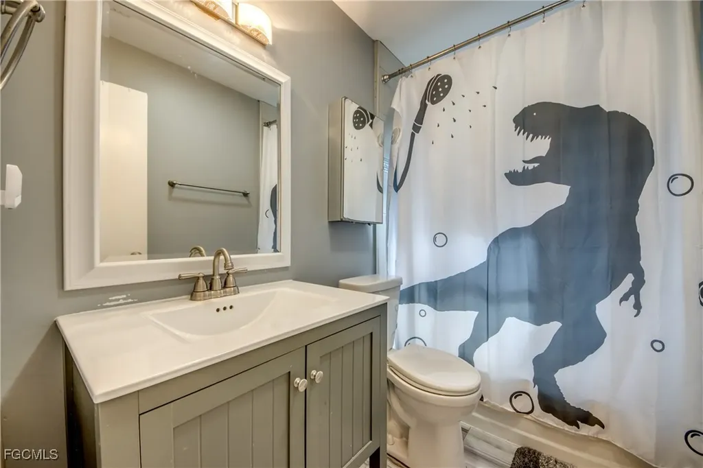 2912 Poinciana Drive Naples FL 34105