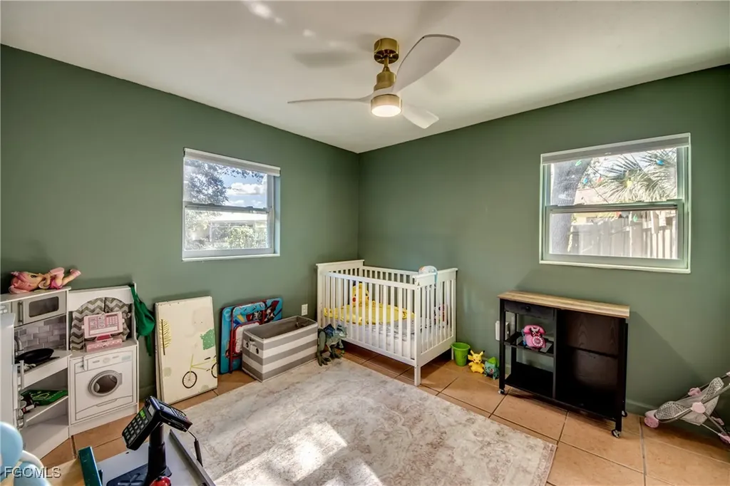 2912 Poinciana Drive Naples FL 34105