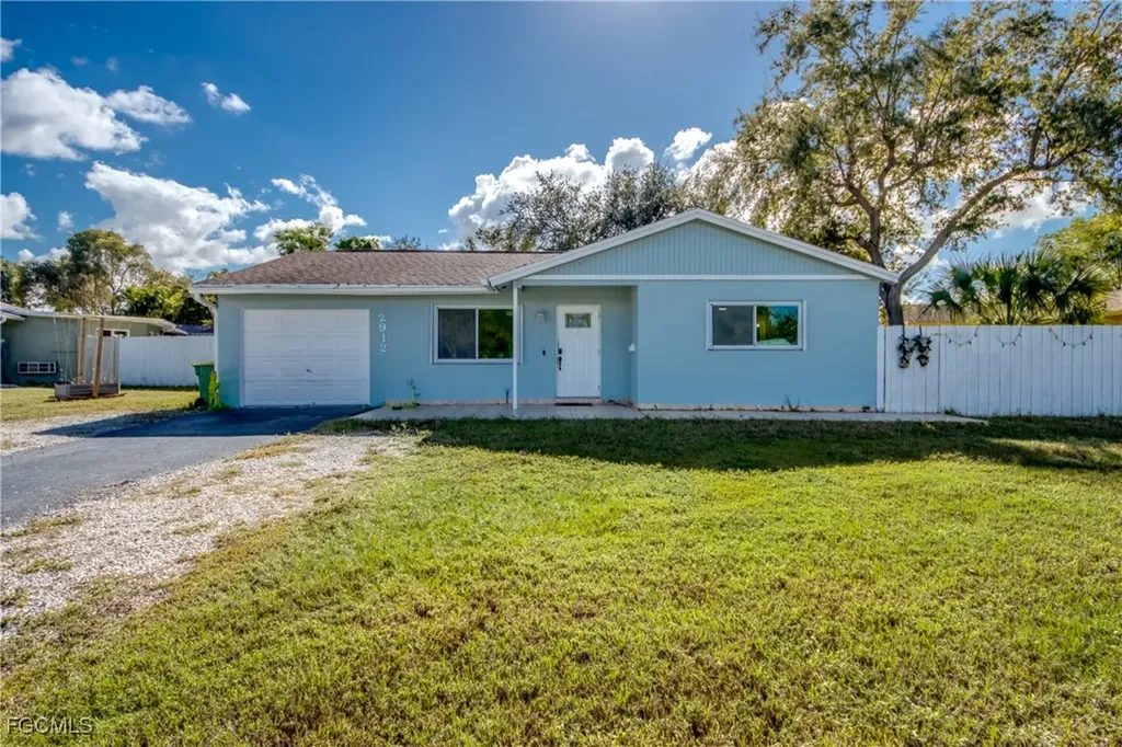 2912 Poinciana Drive Naples FL 34105