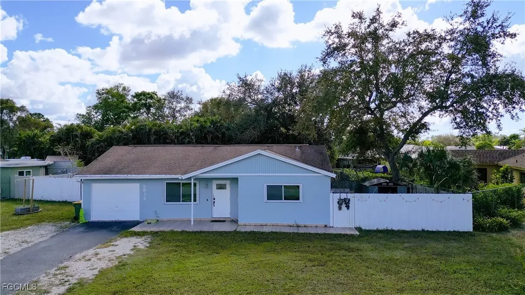 2912 Poinciana Drive Naples FL 34105