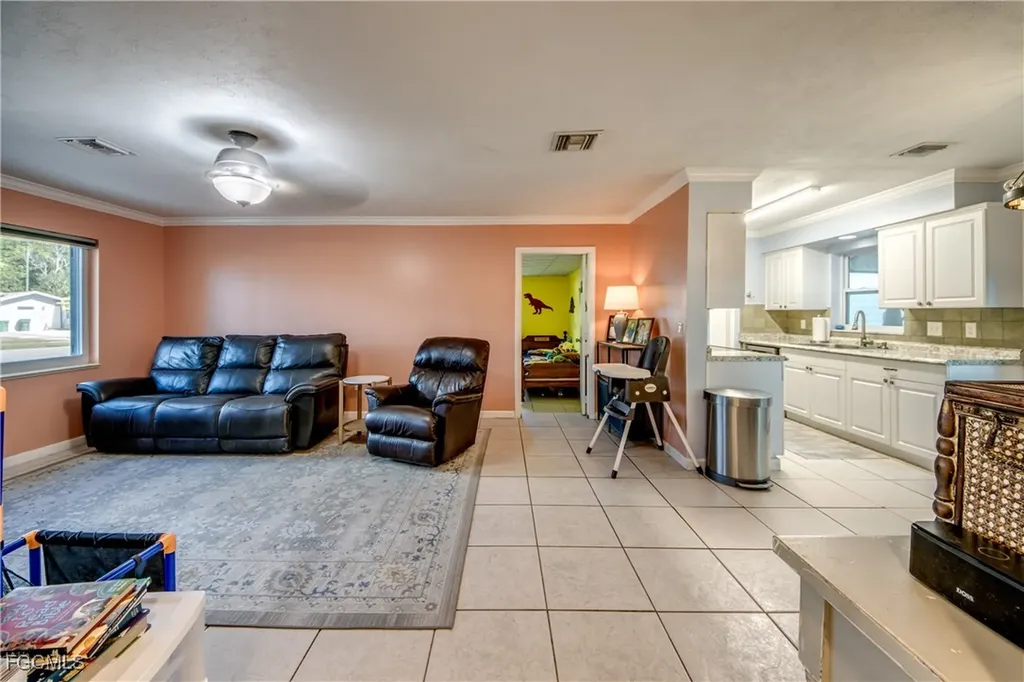 2912 Poinciana Drive Naples FL 34105