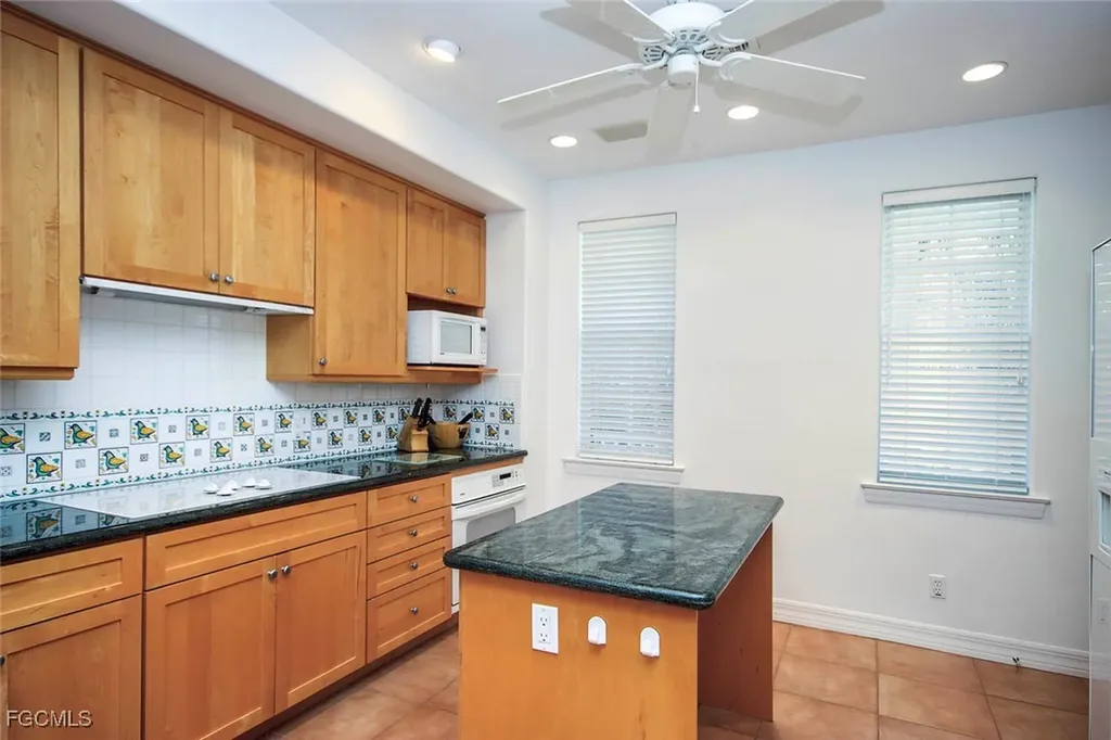 580 Sea Oats Drive Sanibel FL 33957