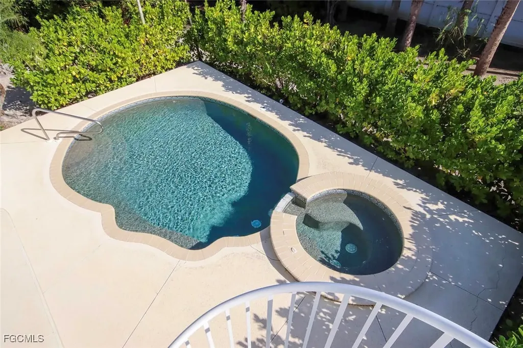 580 Sea Oats Drive Sanibel FL 33957