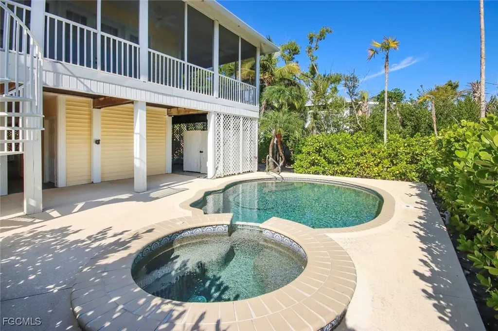 580 Sea Oats Drive Sanibel FL 33957