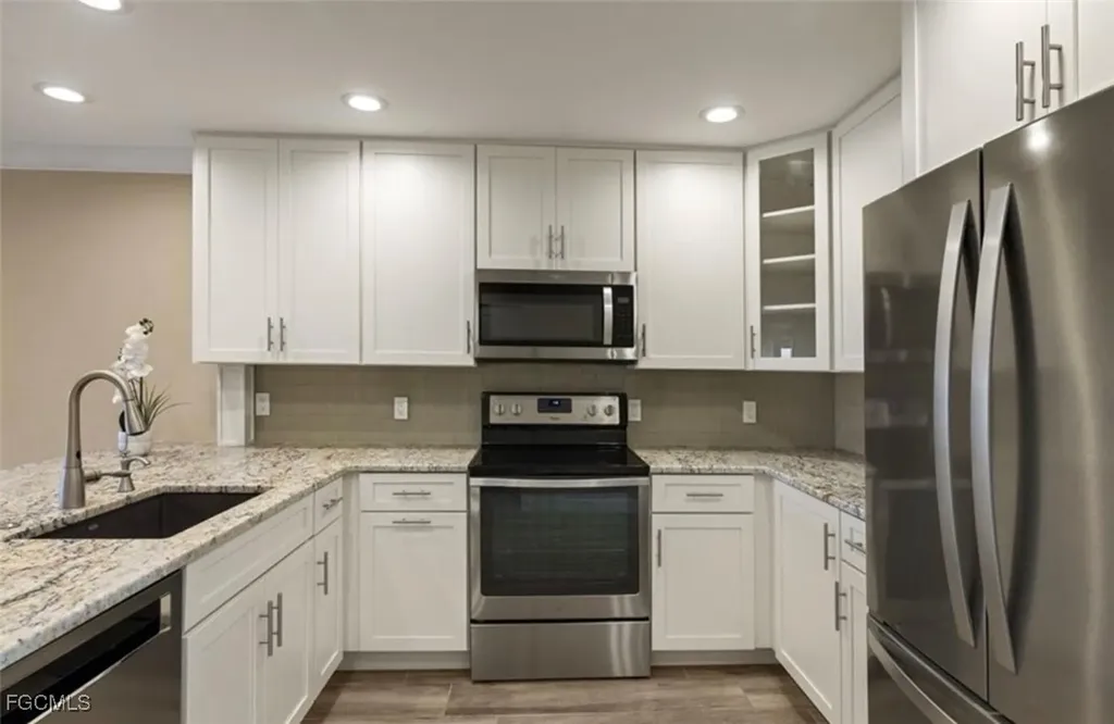 4541 SE 5th Place Cape Coral FL 33904