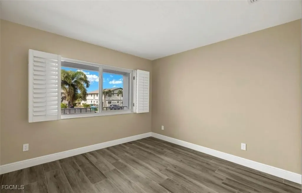 4541 SE 5th Place Cape Coral FL 33904