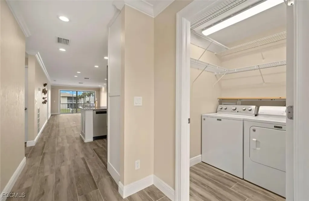 4541 SE 5th Place Cape Coral FL 33904