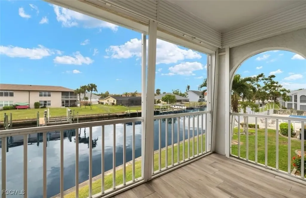 4541 SE 5th Place Cape Coral FL 33904