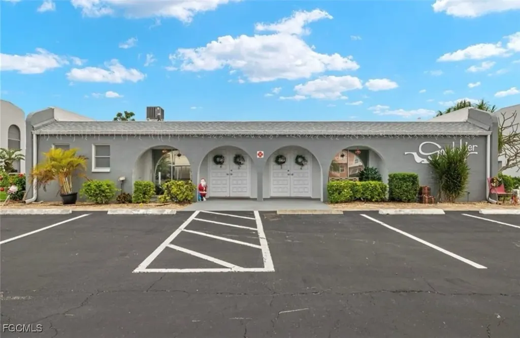4541 SE 5th Place Cape Coral FL 33904