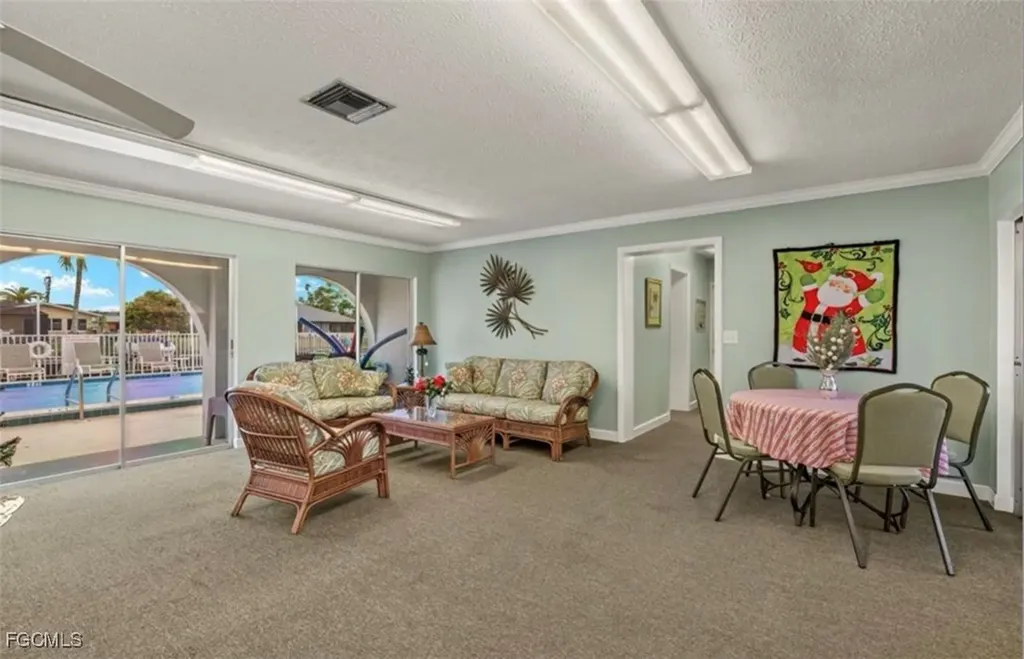 4541 SE 5th Place Cape Coral FL 33904