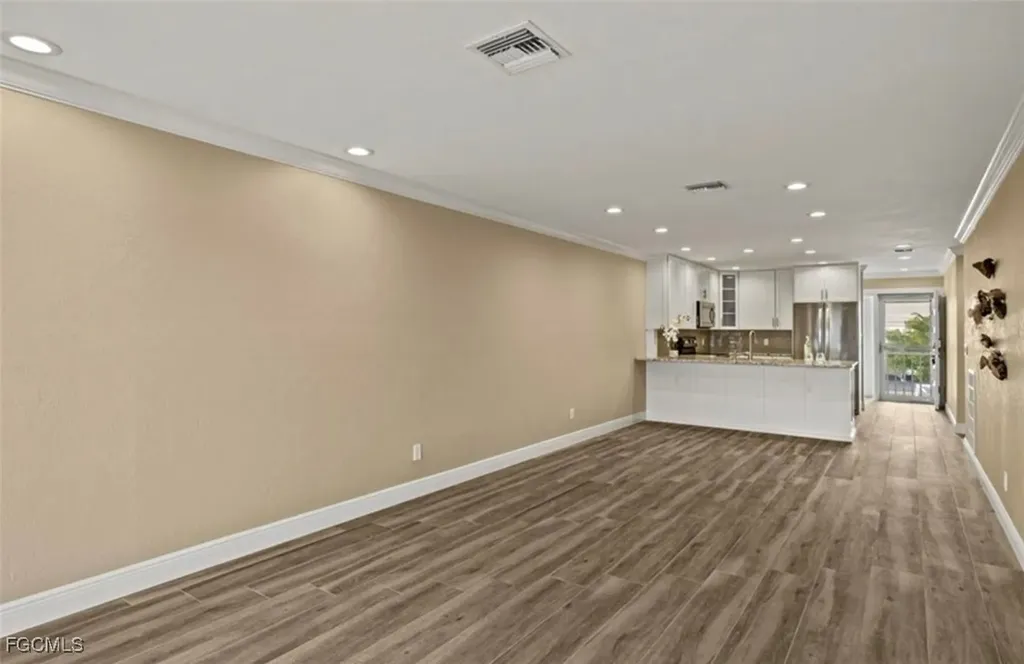 4541 SE 5th Place Cape Coral FL 33904
