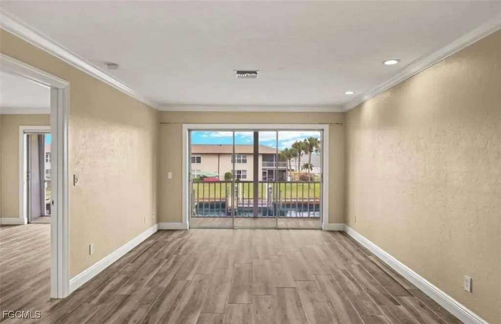 4541 SE 5th Place Cape Coral FL 33904