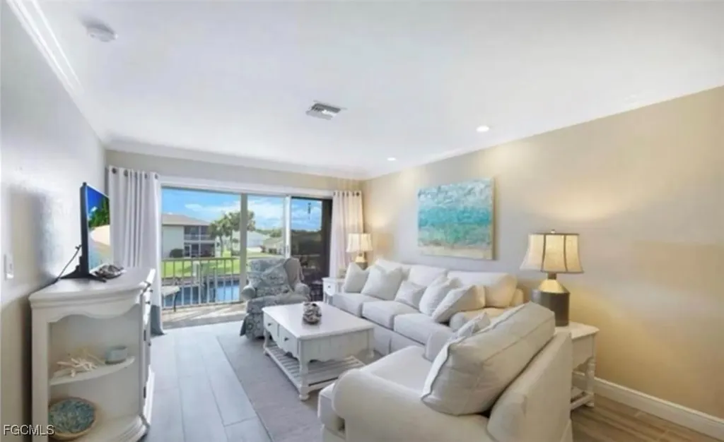 4541 SE 5th Place Cape Coral FL 33904