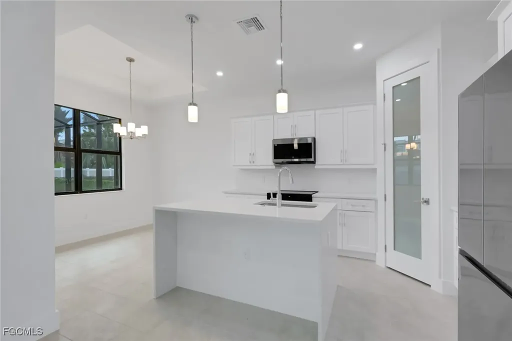 426 NW 3rd Terrace Cape Coral FL 33993