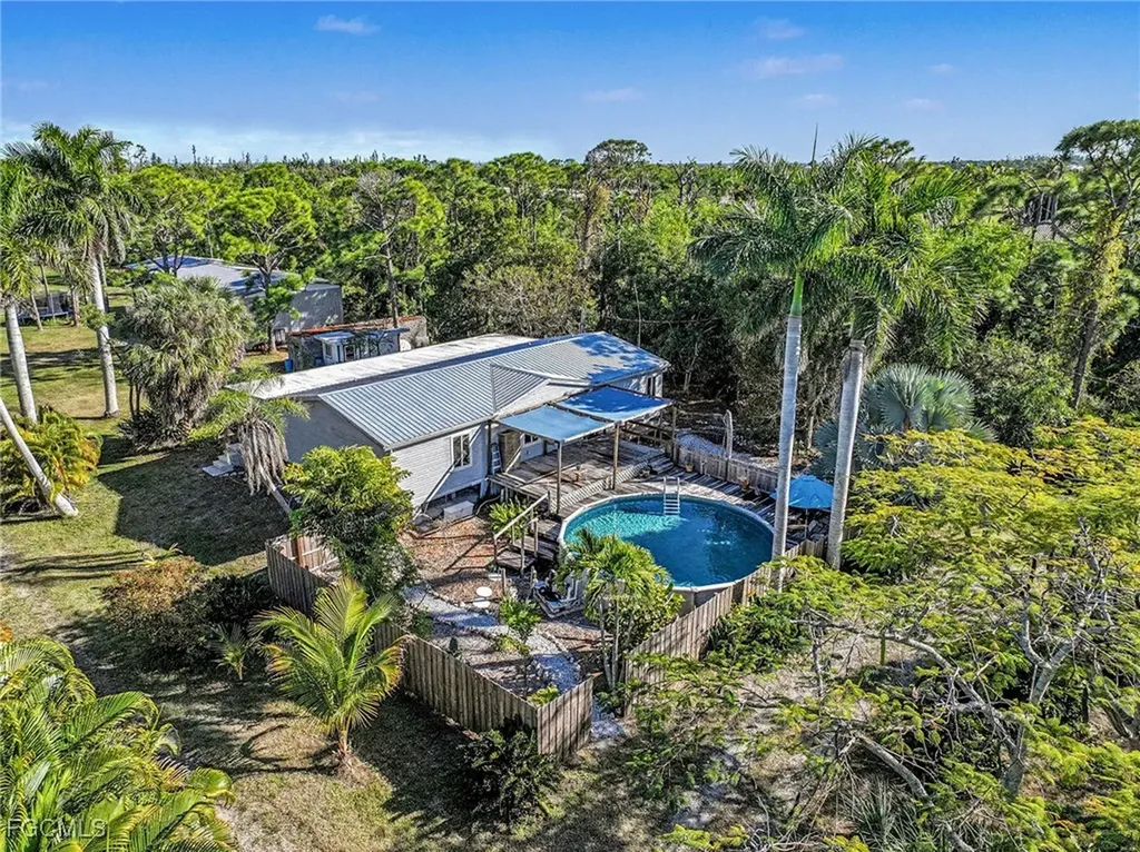 5228 Stringfellow Road St. James City FL 33956