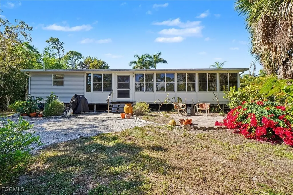 5228 Stringfellow Road St. James City FL 33956