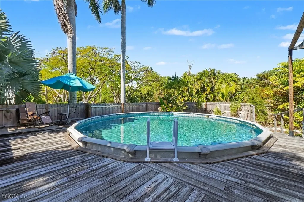 5228 Stringfellow Road St. James City FL 33956