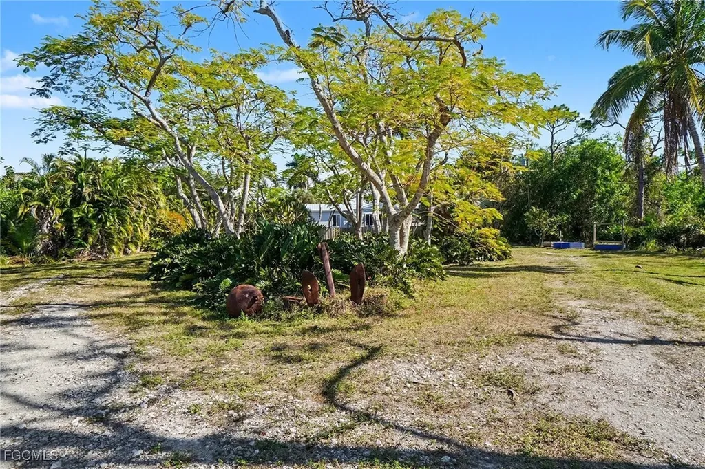 5228 Stringfellow Road St. James City FL 33956