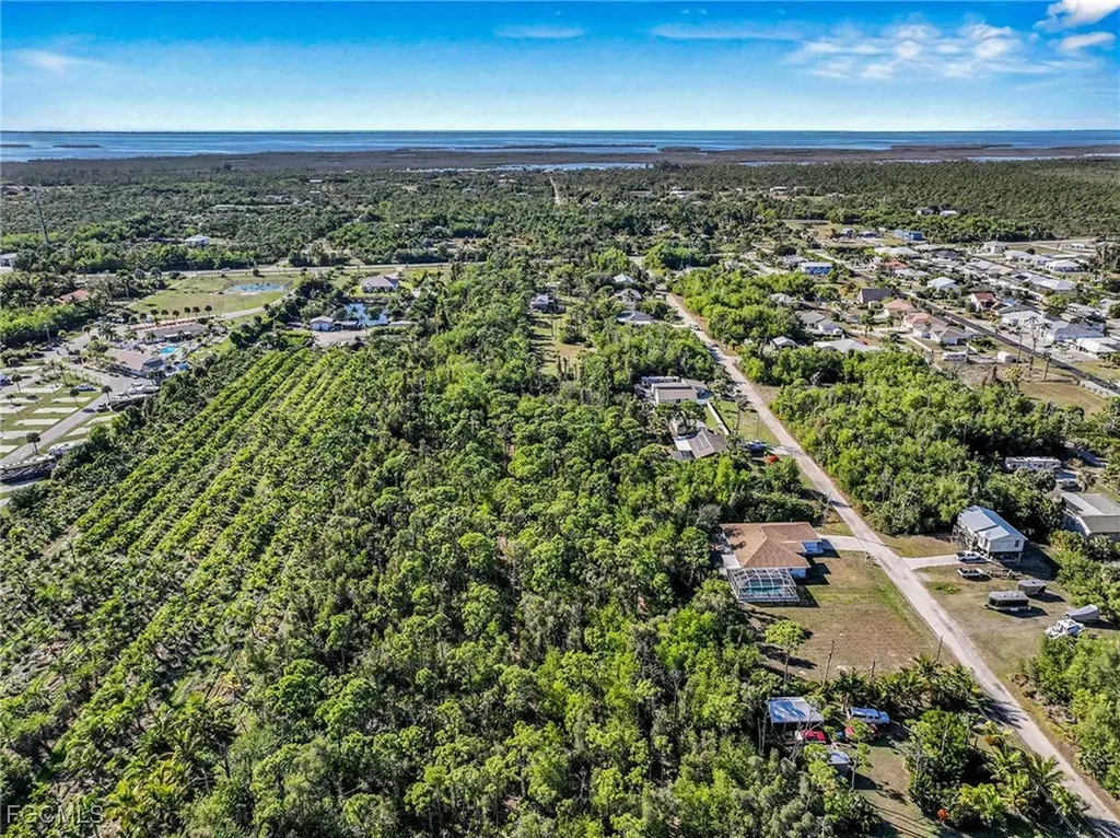 5228 Stringfellow Road St. James City FL 33956