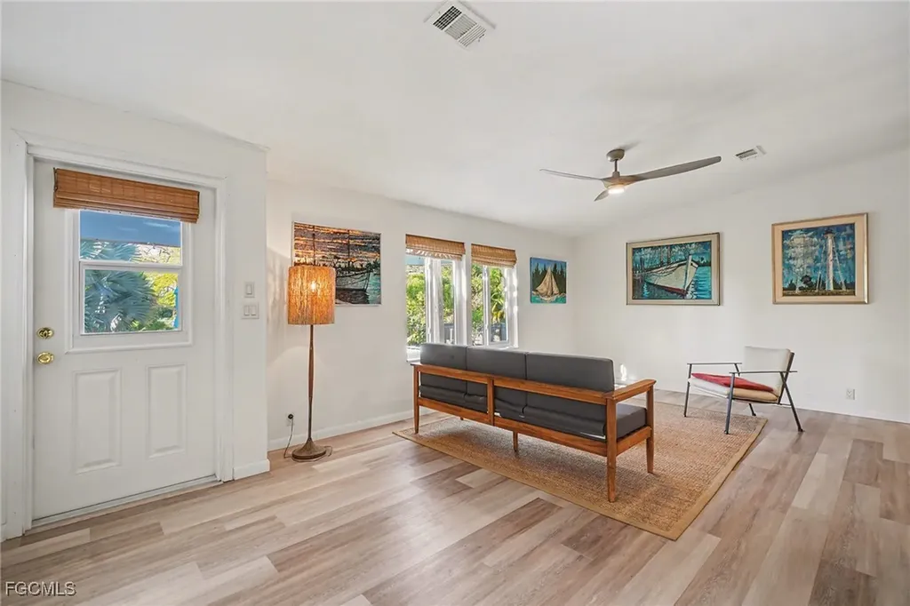 5228 Stringfellow Road St. James City FL 33956