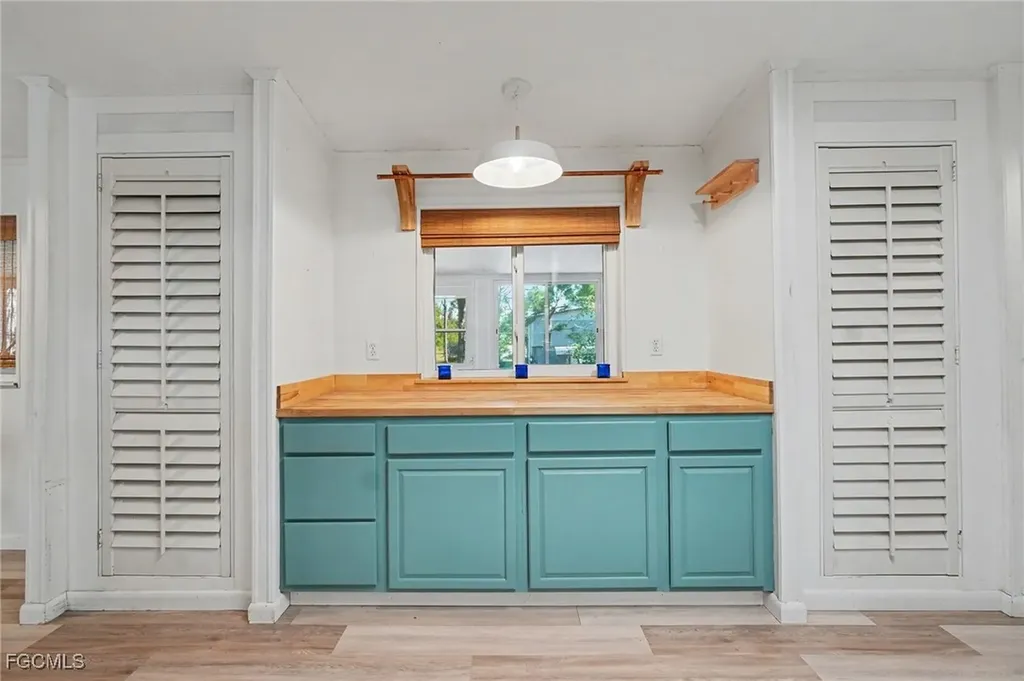 5228 Stringfellow Road St. James City FL 33956