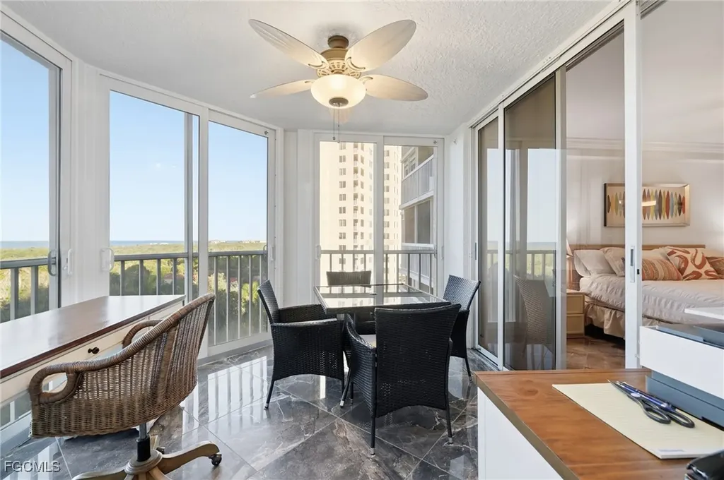6585 Nicholas Boulevard Naples FL 34108