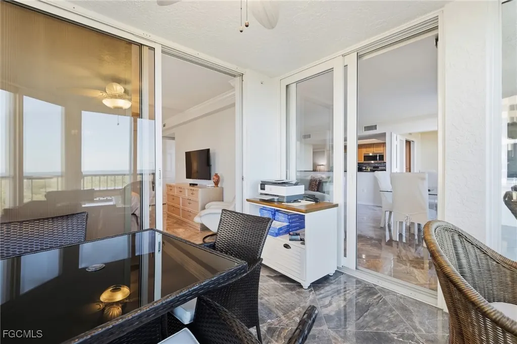 6585 Nicholas Boulevard Naples FL 34108