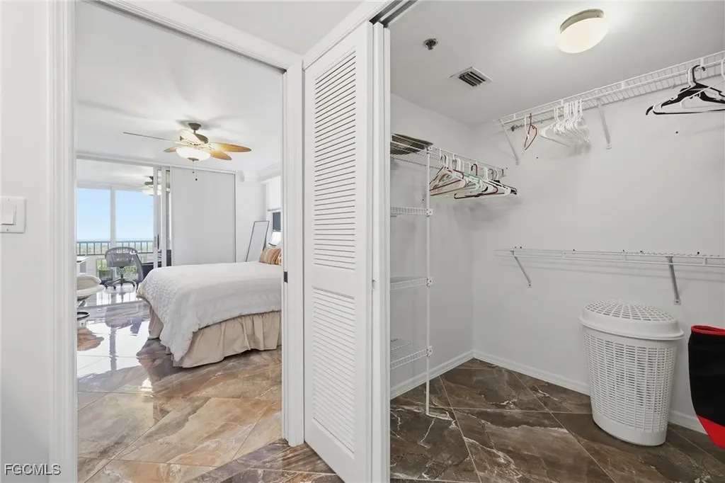 6585 Nicholas Boulevard Naples FL 34108