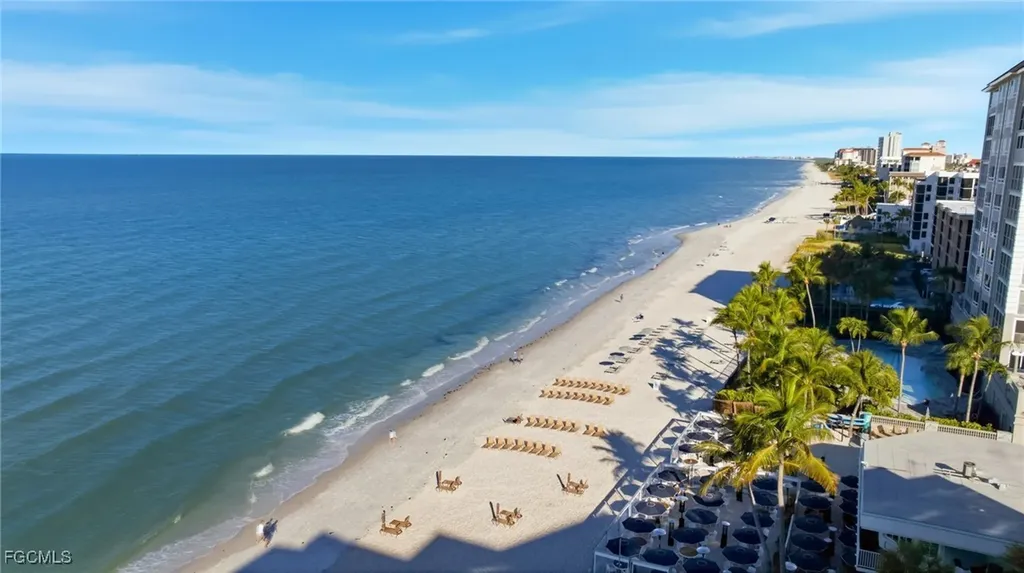 6585 Nicholas Boulevard Naples FL 34108