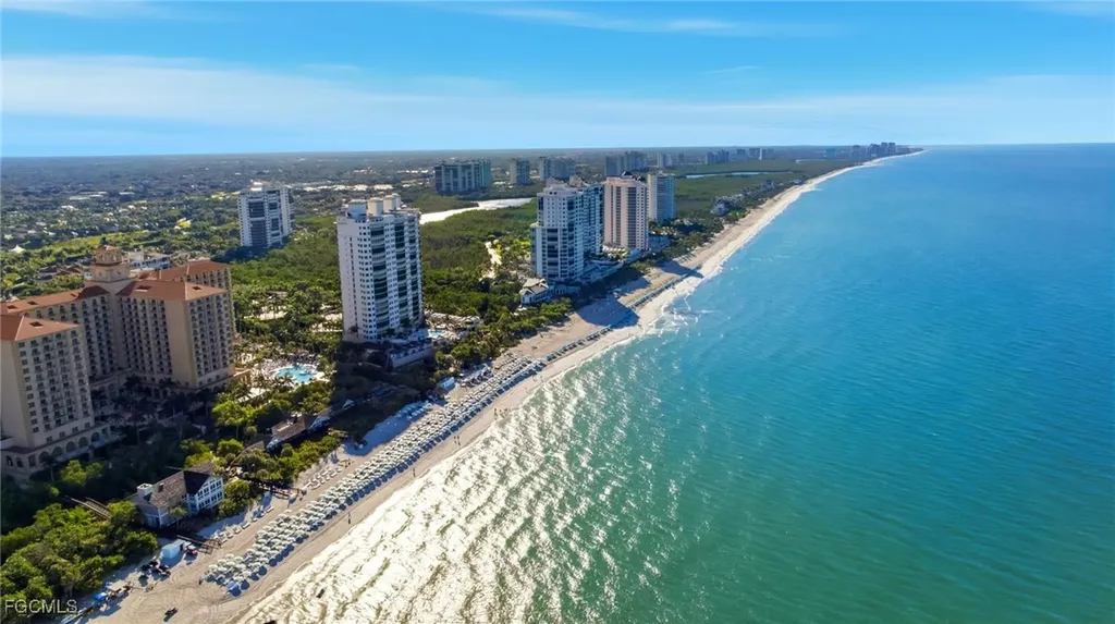 6585 Nicholas Boulevard Naples FL 34108