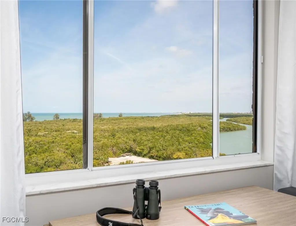 17 Bluebill Avenue Naples FL 34108