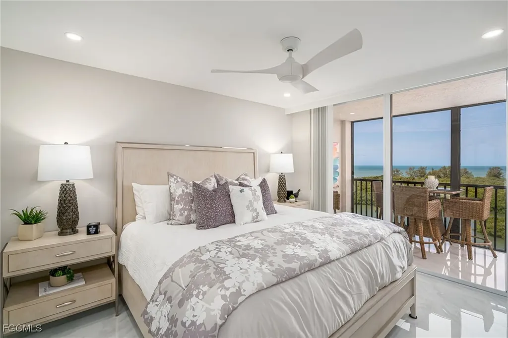 17 Bluebill Avenue Naples FL 34108