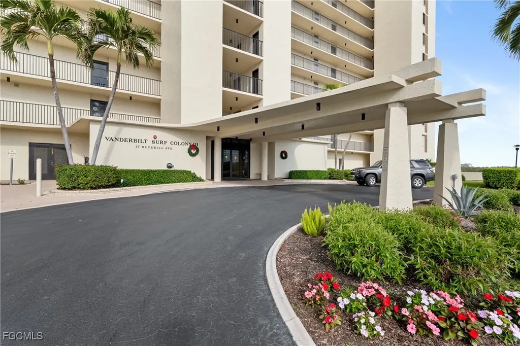 17 Bluebill Avenue Naples FL 34108