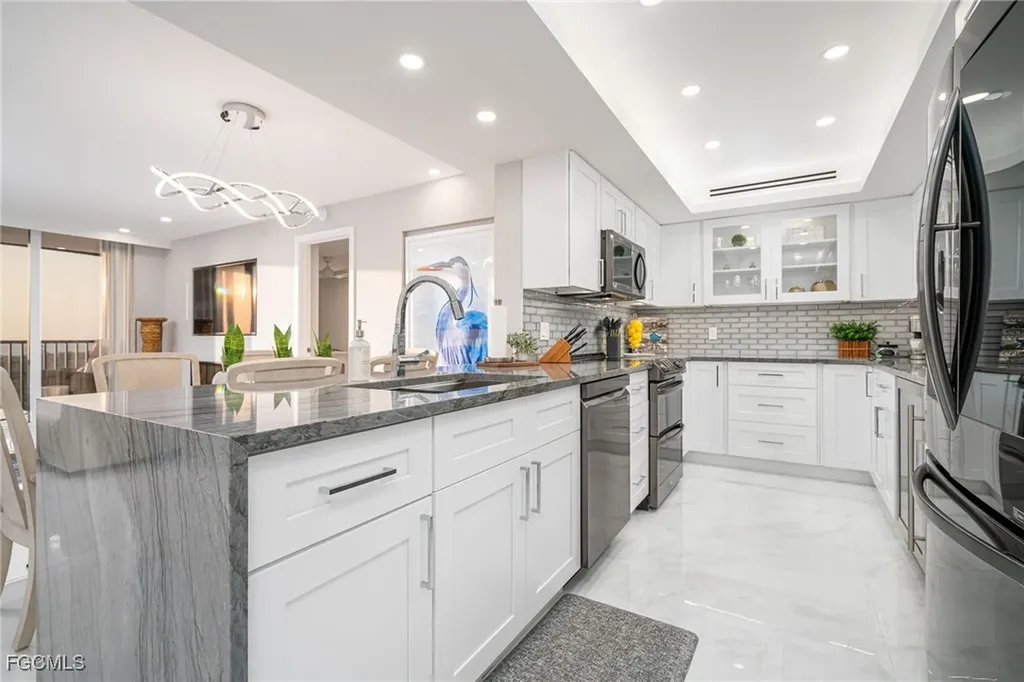 17 Bluebill Avenue Naples FL 34108