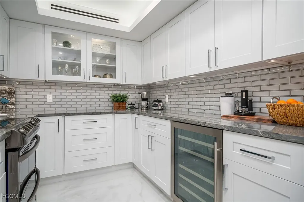 17 Bluebill Avenue Naples FL 34108