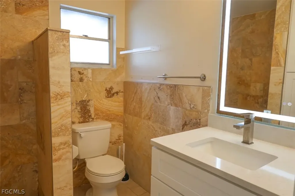 1206 SE 23rd Place Cape Coral FL 33990