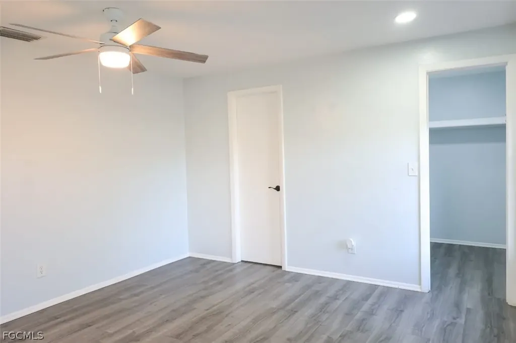 1206 SE 23rd Place Cape Coral FL 33990