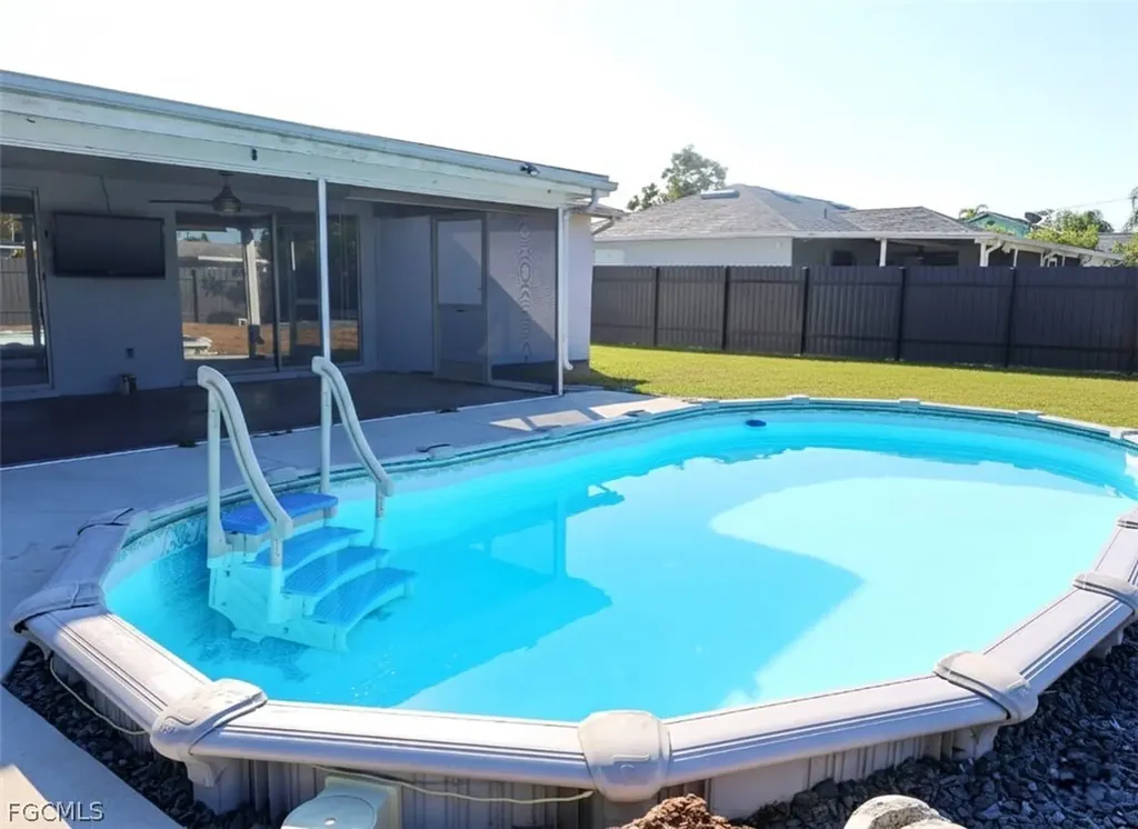 1206 SE 23rd Place Cape Coral FL 33990