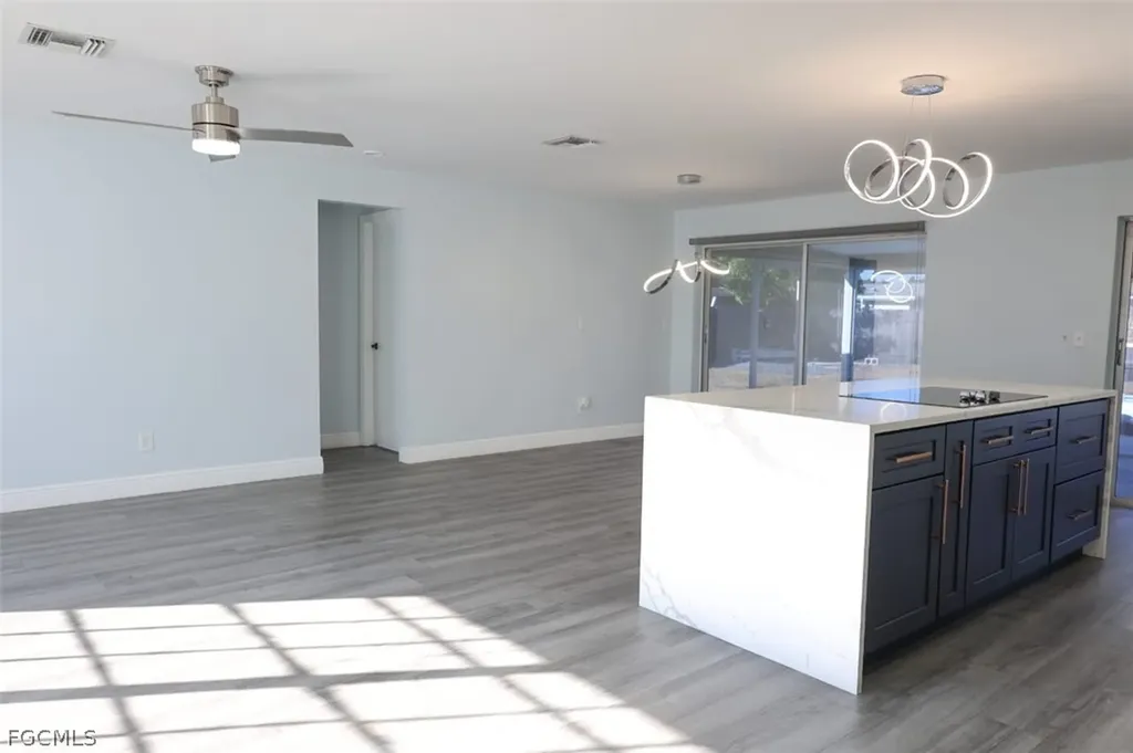 1206 SE 23rd Place Cape Coral FL 33990