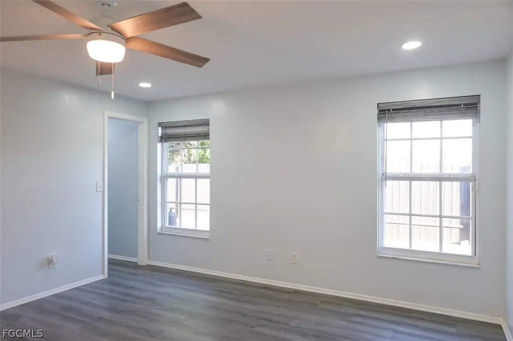 1206 SE 23rd Place Cape Coral FL 33990