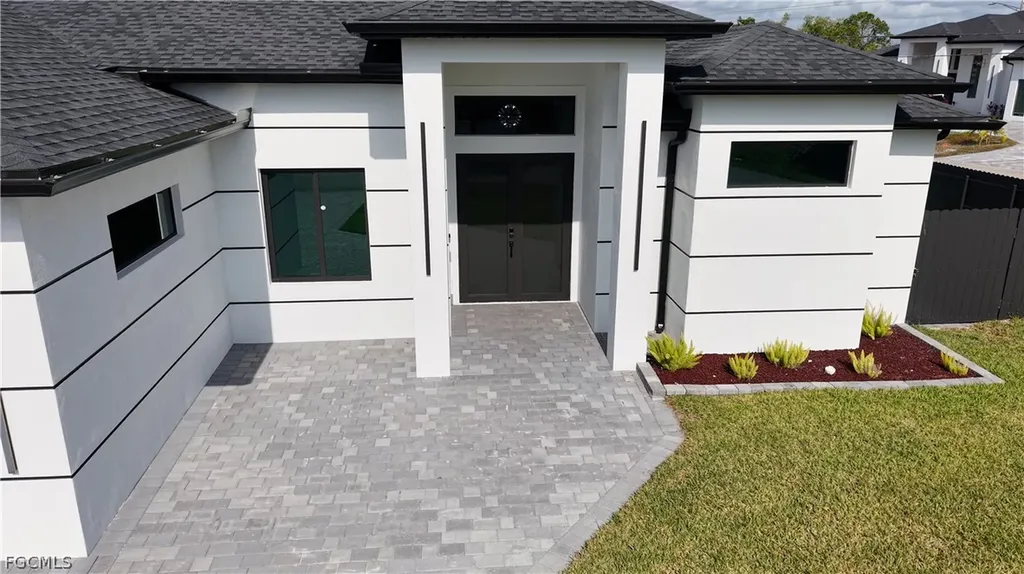 1833 NE 23rd Terrace Cape Coral FL 33909